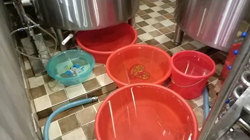 没停水但是家里没有水怎么回事