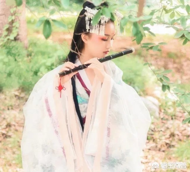 有没有背影绘画唯美图片分享？