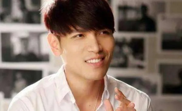 杨忠伟翻唱很火的歌