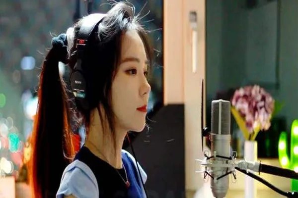 十大翻唱女歌手排行榜 原来一直循环播放的歌曲是翻唱歌曲