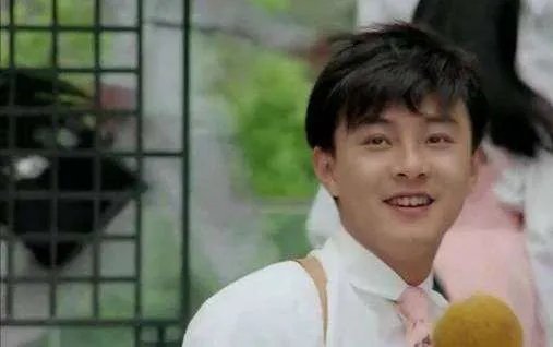 你爱我像谁的歌词