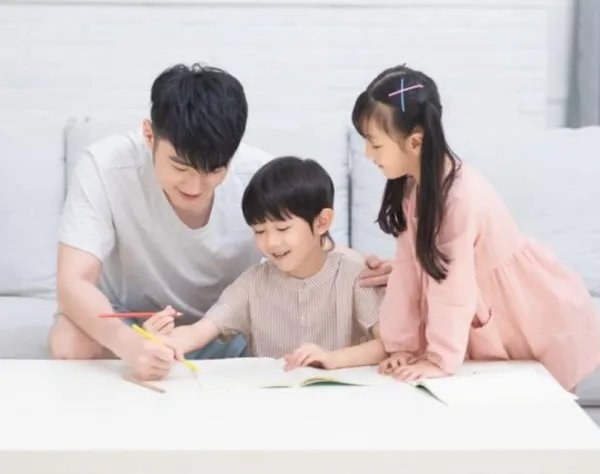 全国10省份人口出现自然负增长，为什么多方督促下大家还是不愿生孩子？