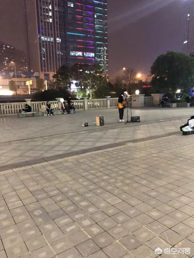 武汉的楚河汉街好玩吗？