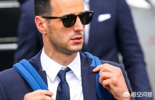 如何评价AC米兰前锋卡利尼奇拒绝为国家队替补登场被国家队除名？