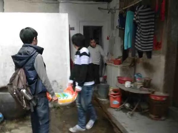 梅岗中学的简介