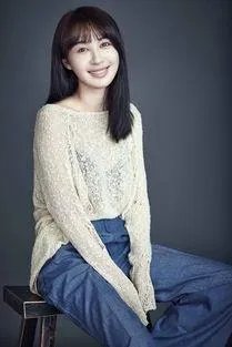 李菲儿是谁？为何近日频频上热搜？