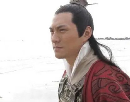 探索李师师与燕青之间的爱情故事，李师师为什么会喜欢燕青？