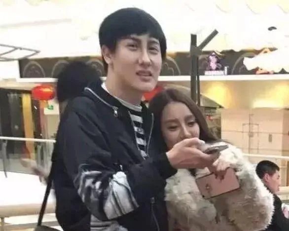 网红直播误关美颜