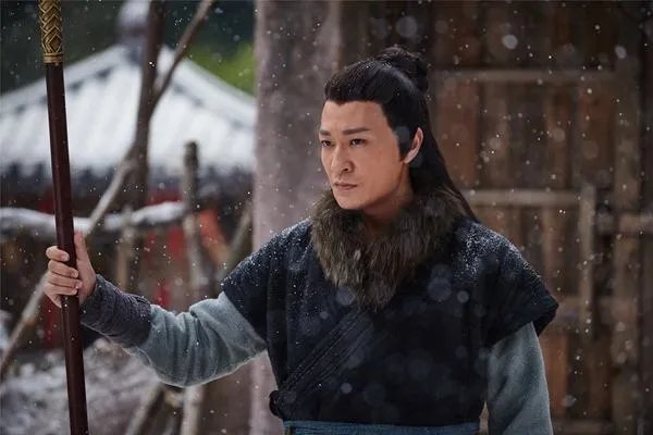 水浒传里面卢俊义的武功是不是最高的？