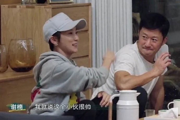 吴京发微博晒出和谢楠恩爱照片，你羡慕他俩吗？