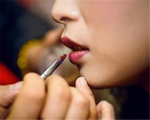 跟妆流程步骤      跟妆需要注意什么