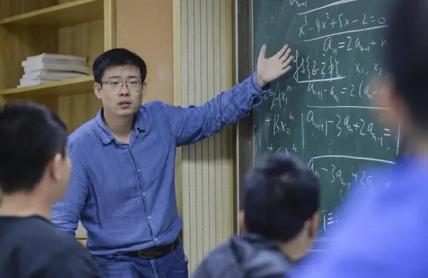 深圳大学一硕导被停职，背后的原因有哪些？