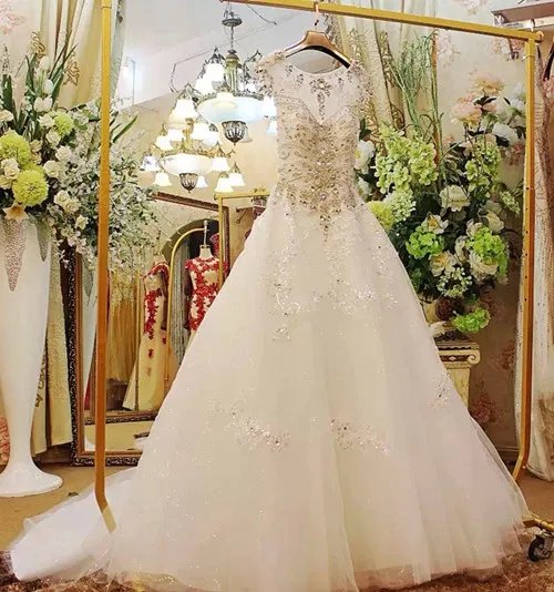 结婚婚纱怎么挑选  结婚婚纱挑选技巧