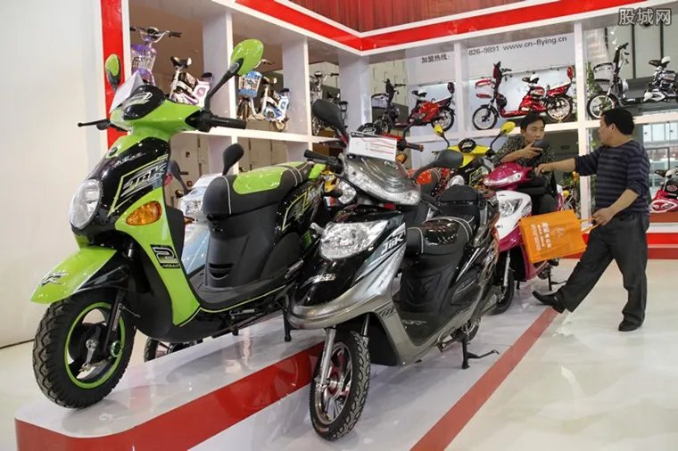 电动车电瓶十大名牌 最耐用电池排行榜