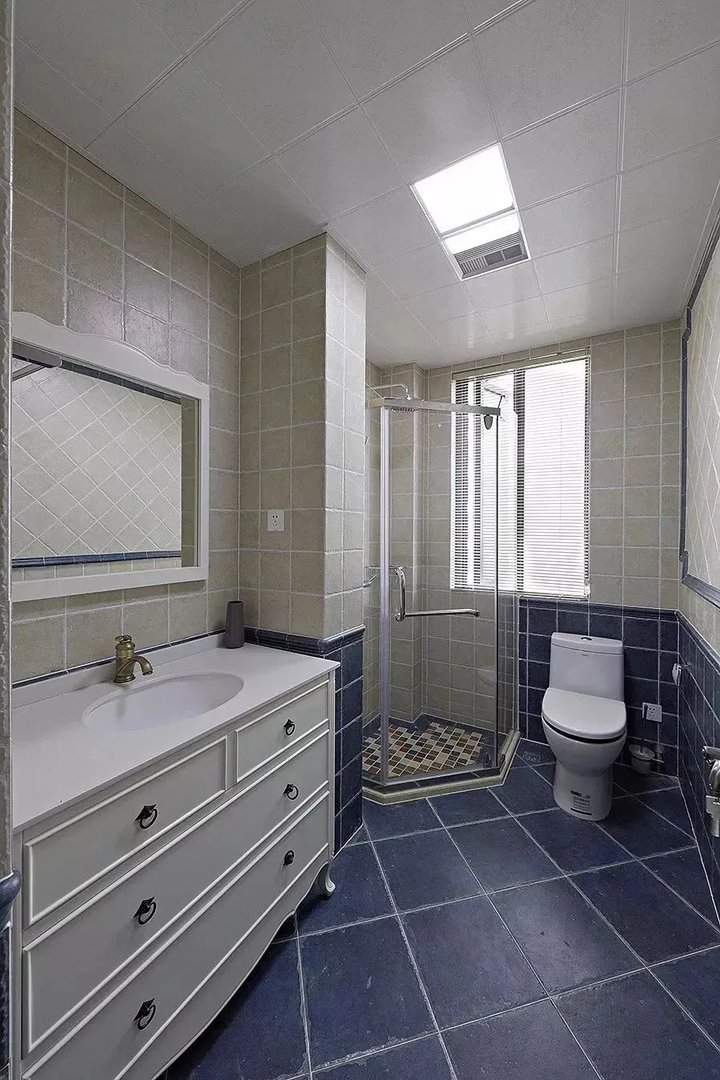 卫生间墙面效果图，卫生间墙砖腰线选择！