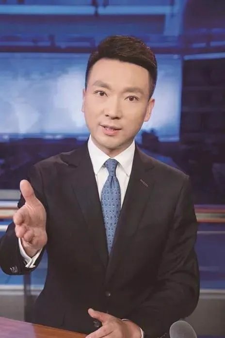 康辉为什么突然这么火？