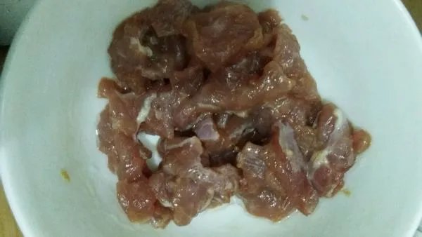 茶树菇炒肉的做法