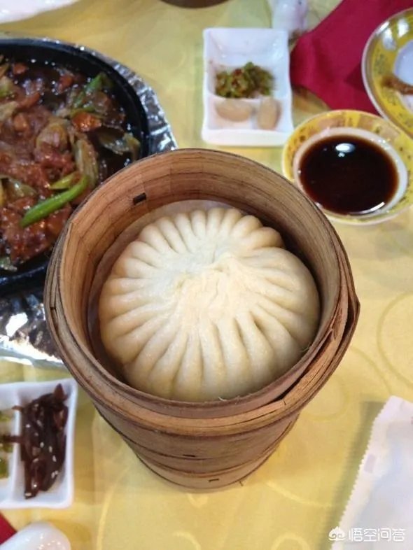 为什么天津狗不理包子这么贵，究竟贵在哪里？为什么有的人还是会去吃？