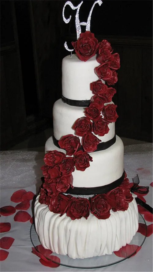 结婚蛋糕图片大全欣赏 婚礼甜品种类有哪些