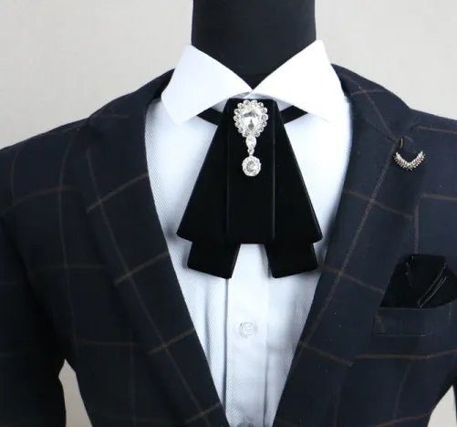 伴郎领结和新郎一样吗 伴郎衣服和新郎区别