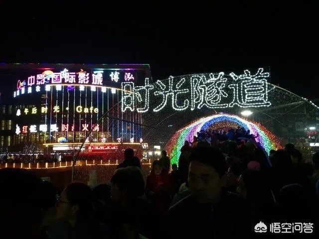 #元宵对联#上联:元宵佳节大观灯，请才子佳人对？