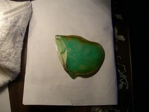 图解价值千万的翡翠毛料切片过程