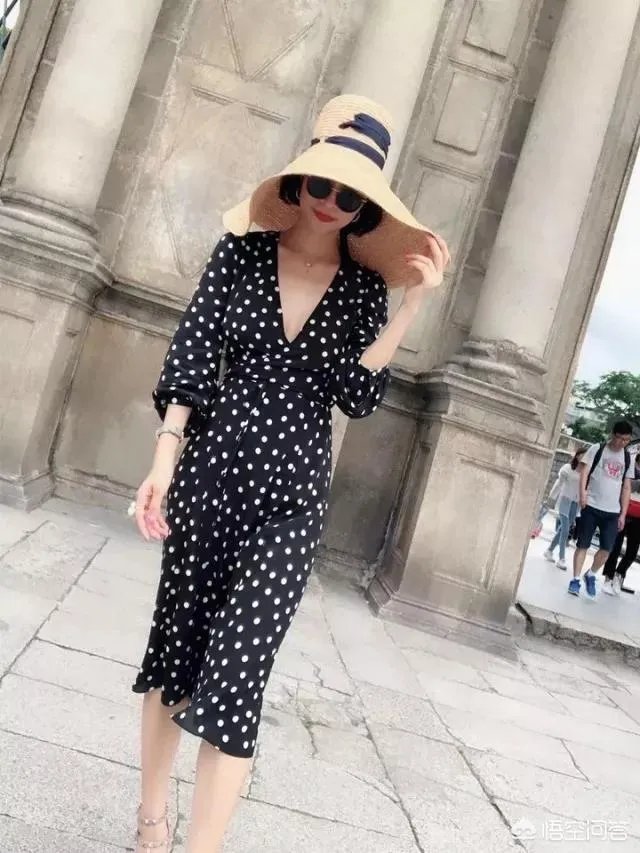 波点裙怎么搭配