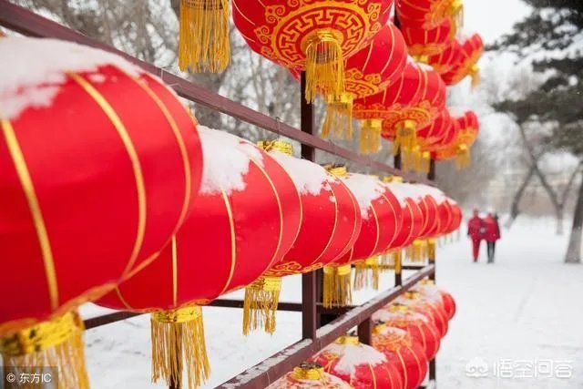 #元宵对联#上联:元宵佳节大观灯，请才子佳人对？