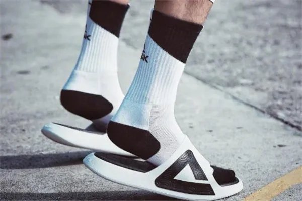 匹克态极拖鞋测评 态极拖鞋怎么样