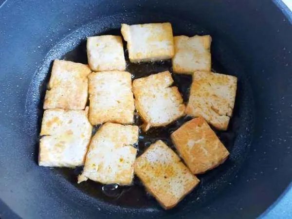 白菜炖豆腐怎样做才好吃？有什么小窍门？