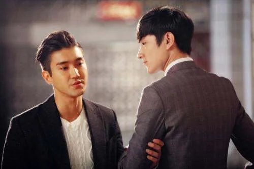 亿万继承人主要讲的是什么？