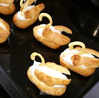 家族的秘密---黑天鹅与白天鹅(BLACK SWAN AND WHITE SWAN)