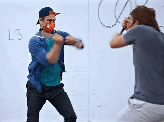 海登·克里斯滕森幕后训练照流出 二十年前后的黑武士