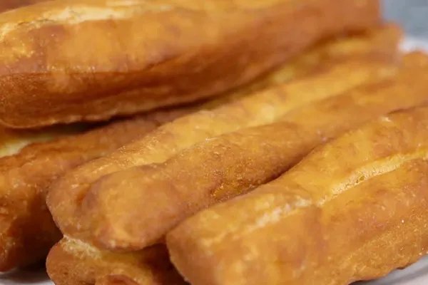 早餐油条怎么炸 炸油条的家常做法