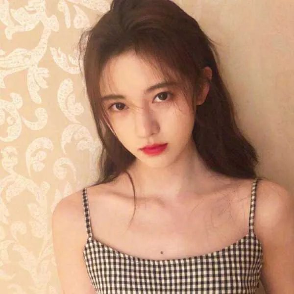 鞠婧祎比基尼照片太过性感，你对这种类型的女孩怎么看