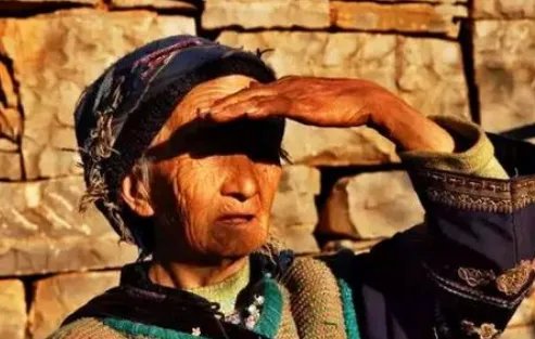 strict的反义词是什么