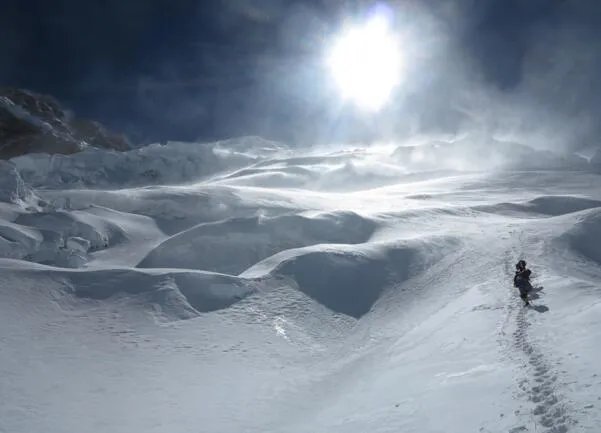 世界三大高峰,山上死尸无数(珠穆朗玛峰,乔戈里峰,干城章嘉峰)