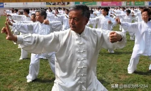 练八段锦有什么好处？