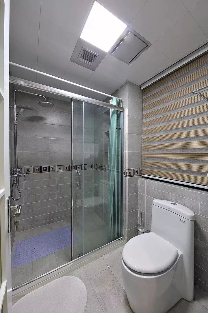 卫生间墙面效果图，卫生间墙砖腰线选择！