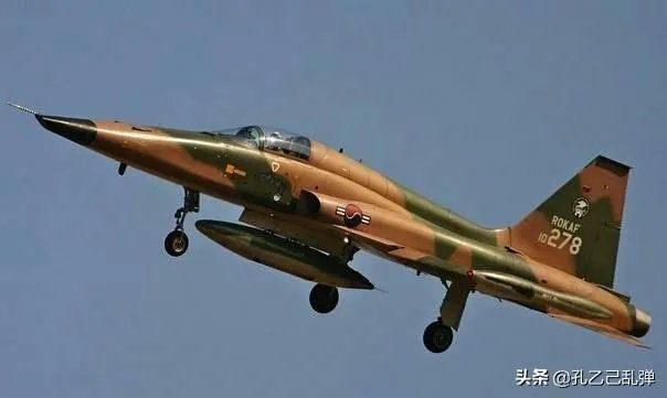 F5战斗机在二代机里算是最好的吗?