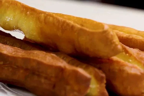 早餐油条怎么炸 炸油条的家常做法