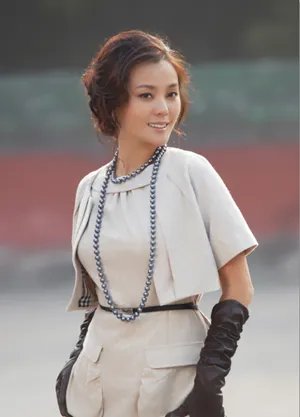 梁爱琪个人资料，梁爱琪图片，漂亮主妇梁爱琪