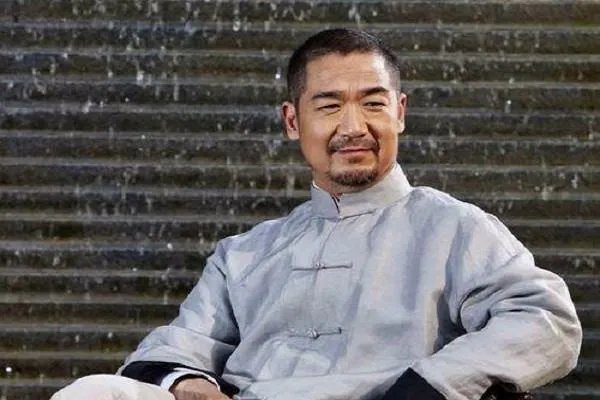 张国立到底对前妻做了什么，为何前妻会成为他一生最大的歉疚？