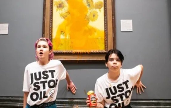 梵高名画《向日葵》被泼番茄汁，背后之人到底有何目的