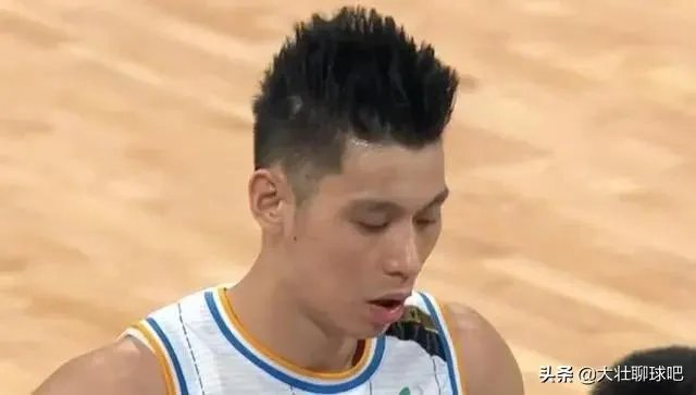 首钢和山西男篮的常规赛中，林书豪被外援富兰克林所撞到，翟晓川上前出头，你怎么看？