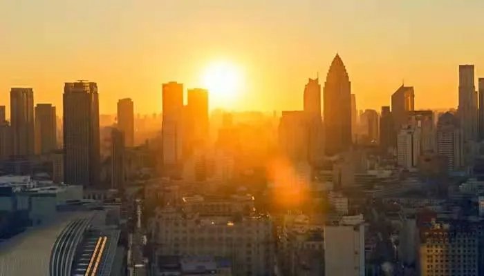 靓丽风景线和亮丽风景线的区别