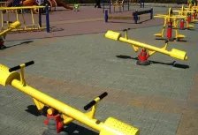 跷跷板是什么原理，为什么有动力？