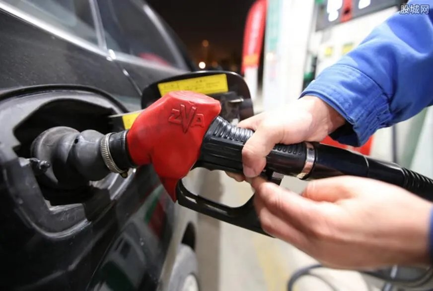 柴油价格多少钱一吨 最新批发价查询