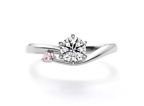 订婚钻戒一般多少钱合适 订婚和结婚戒指要分开买吗