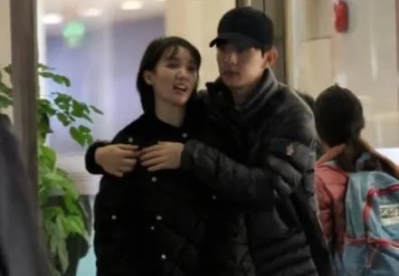 金晨邓伦一夜未停是真的吗 金晨历任男友都有谁